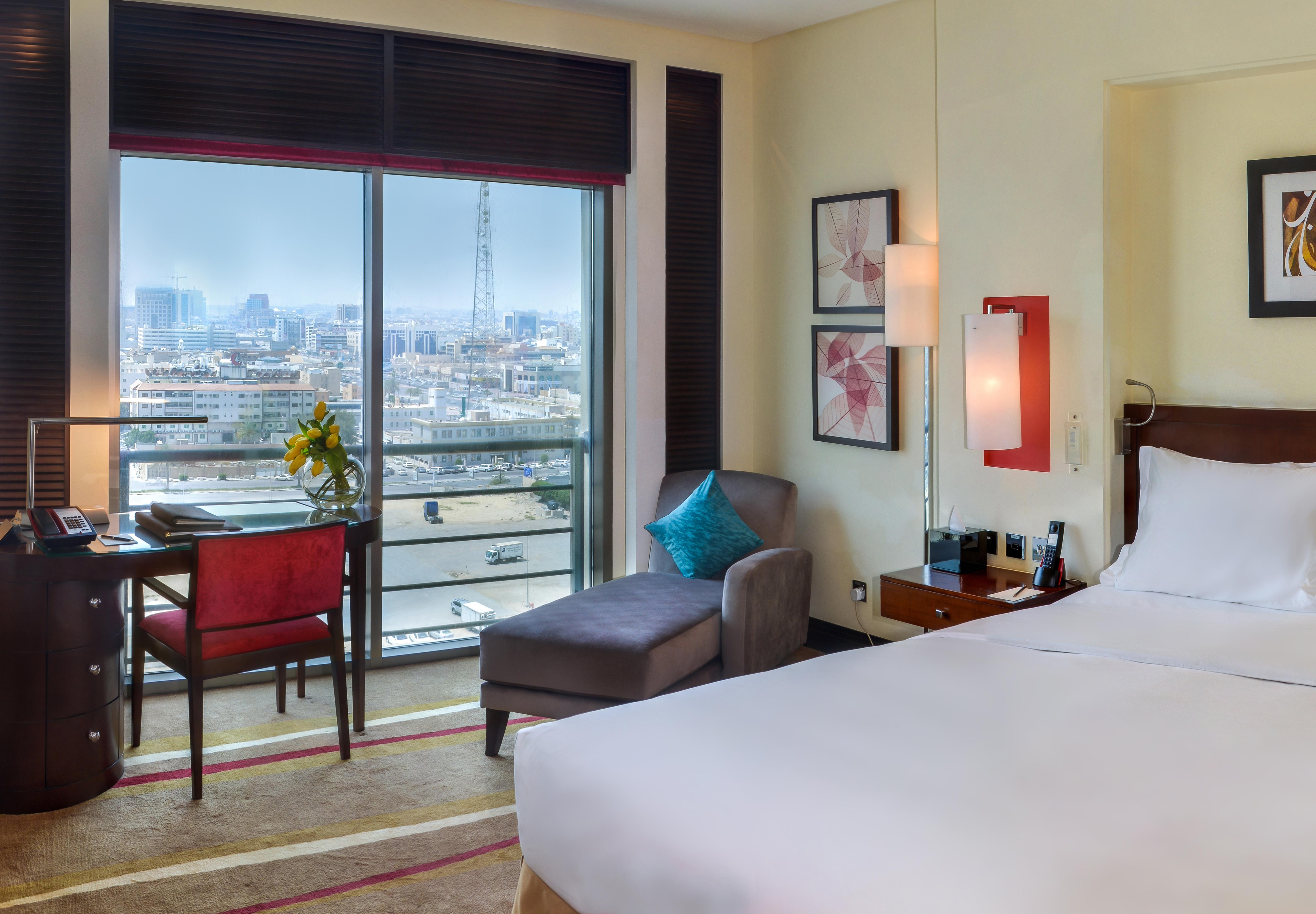 Sofitel Al Khobar The Corniche Hotel Exterior photo A room at the hotel