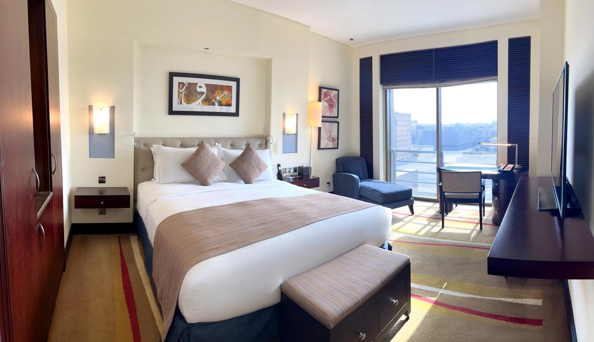 Sofitel Al Khobar The Corniche Hotel Exterior photo A room at the hotel
