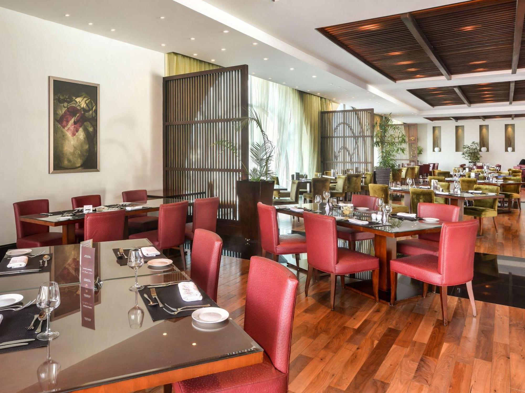 Sofitel Al Khobar The Corniche Hotel Exterior photo The restaurant