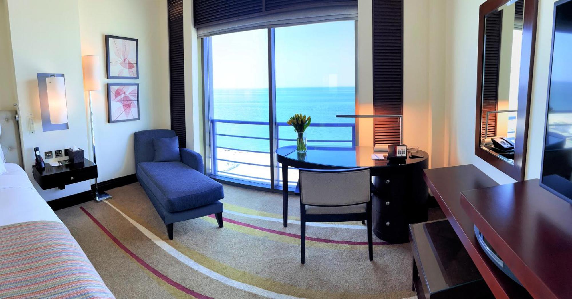 Sofitel Al Khobar The Corniche Hotel Exterior photo A room at the Jumeirah Beach Hotel